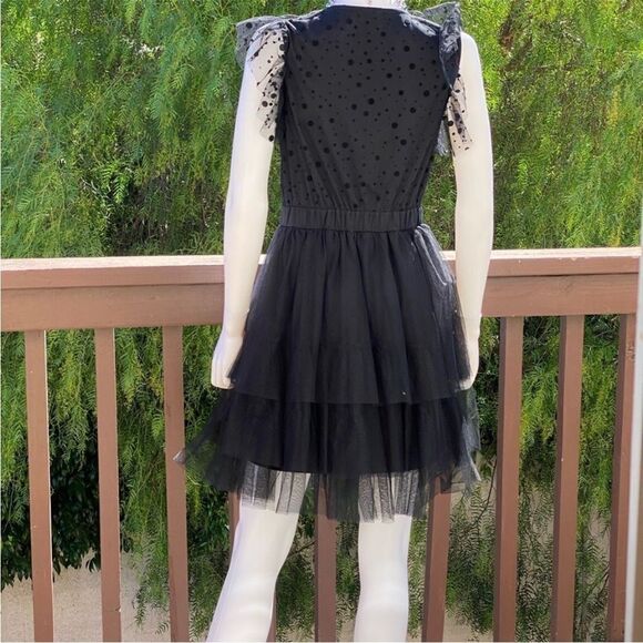 Haute Monde Net Overlay Flutter Sleeve Black Dress. Size Medium. - Picture 6 of 9